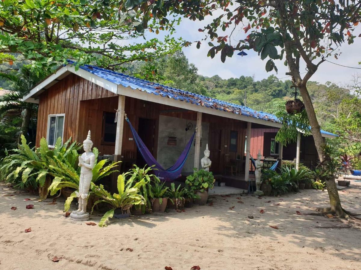 Готель Sea Paradise Ban Khlong Kloi Екстер'єр фото